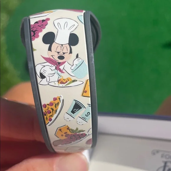 Dooney & Bourke Limited Release Magic Band- White and Multicolor - Picture 4 of 8